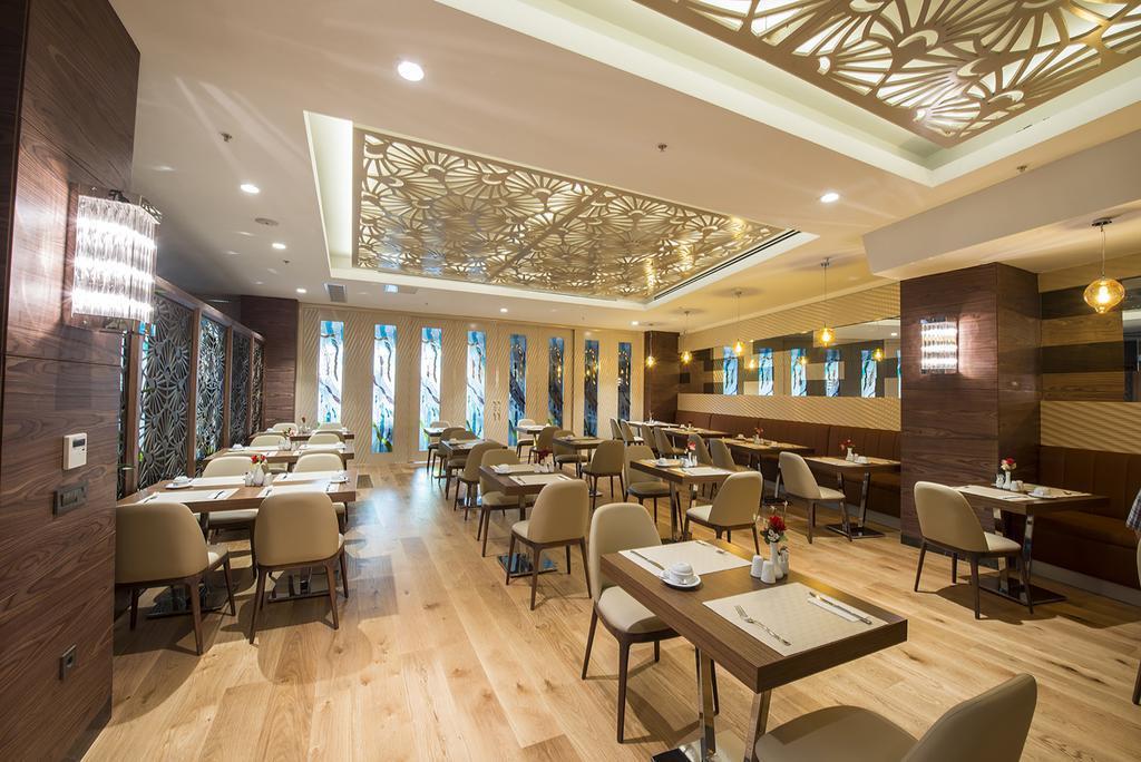 Hotel Ramada By Wyndham Gemli̇K Gemlik Exteriér fotografie