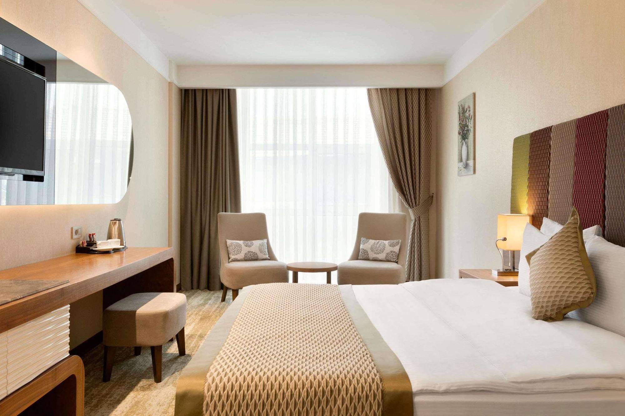 Hotel Ramada By Wyndham Gemli̇K Gemlik Exteriér fotografie